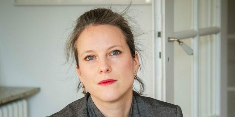 Proposée comme Première ministre par le Nouveau Front populaire, Lucie Castets va devoir se faire connaître des Français