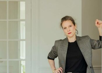 Qui est Lucie Castets, énarque et responsable associative proposée par le Nouveau Front Populaire pour Matignon ? – Libération