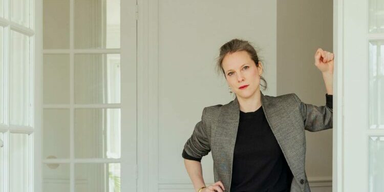 Qui est Lucie Castets, énarque et responsable associative proposée par le Nouveau Front Populaire pour Matignon ? – Libération