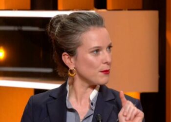 Qui est Lucie Castets, que le Nouveau Front Populaire propose pour être Première ministre ?
