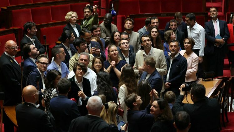 REPLAY. Législatives 2024 : le Nouveau front populaire appelle Emmanuel Macron à se tourner "immédiatement" vers lui pour "former un gouvernement"