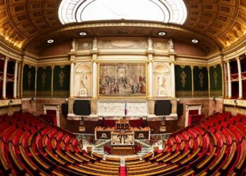 Smic, abrogation de la réforme des retraites.... peut-on réellement gouverner par décret?
