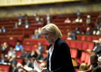 Sondage législatives : le RN loin de la majorité absolue, le NFP en légère baisse, la majorité sauve les meubles