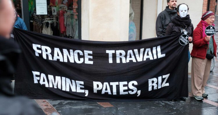 Une augmentation de 1 % du smic conduit-elle à «détruire 15 000 emplois», comme l’affirment des opposants au Nouveau Front populaire ? – Libération