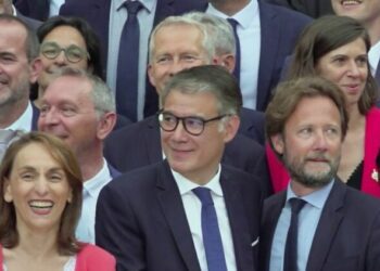 au Nouveau Front populaire, chacun joue sa partition