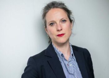 avec Lucie Castets, le Nouveau Front populaire choisit une haute fonctionnaire comme « première-ministrable »