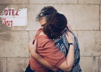 en couple depuis quatre ans, il a voté pour le RN, elle pour le Nouveau Front populaire – Libération