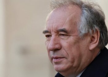 «inimaginable» que le nouveau Front populaire ait une majorité pour gouverner, estime François Bayrou