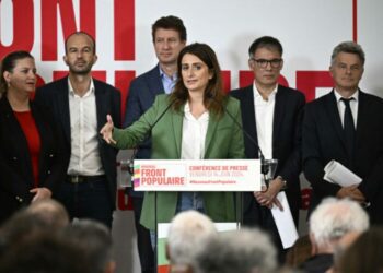 le Nouveau Front populaire crée la surprise, RN et Ensemble au coude-à-coude, suivez notre direct