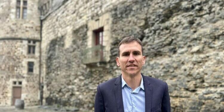 le candidat du Nouveau Front populaire se désiste à Vitré