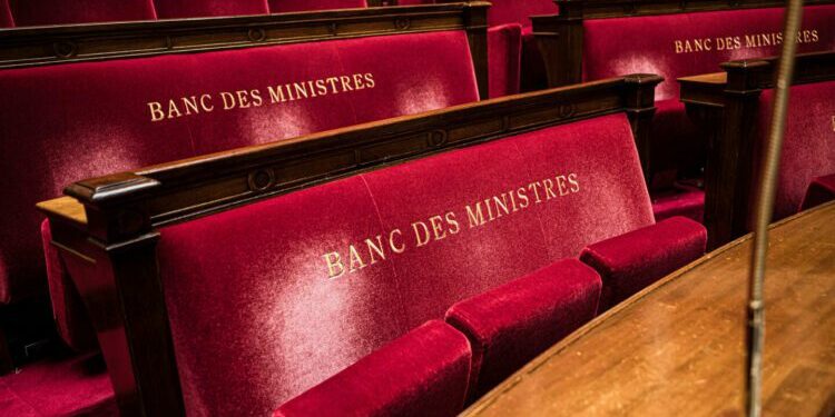 le récit des tractations au sein du Nouveau Front populaire