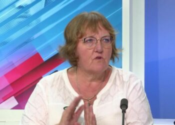 "pas une voix aux racistes", trois candidats du Nouveau Front populaire se désistent au second tour