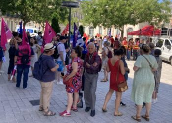un rassemblement de soutien au Nouveau Front populaire