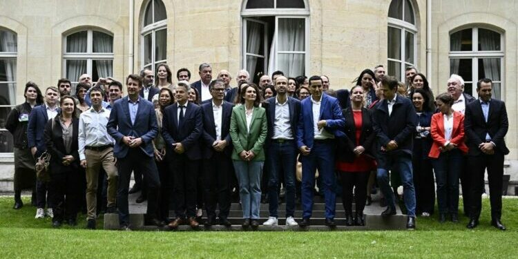 une surprise et un pari réussi pour le Nouveau Front populaire qui devient la première force politique du pays